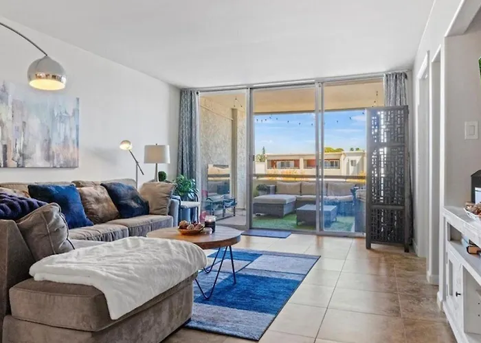 Ferienhaus Charming 2bd-2bth In Heart Of Old Town *
