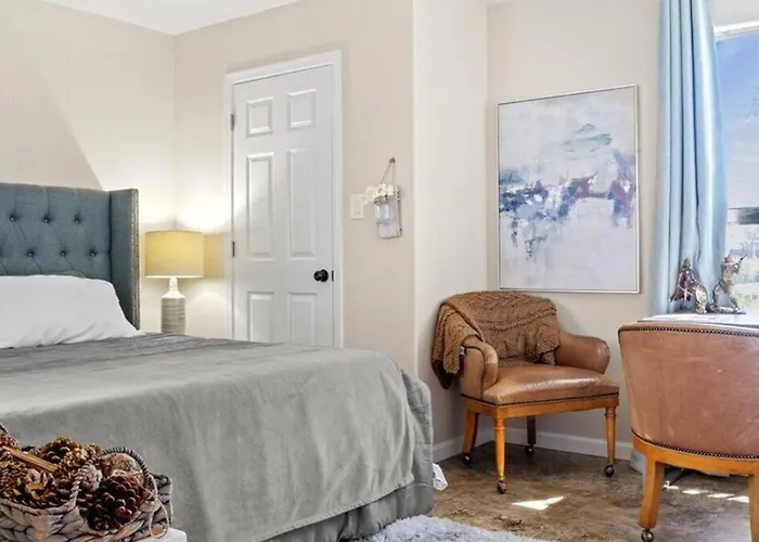 Charming 2bd-2bth In Heart Of Old Town Ferienhaus *