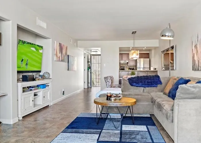 Ferienhaus Charming 2bd-2bth In Heart Of Old Town